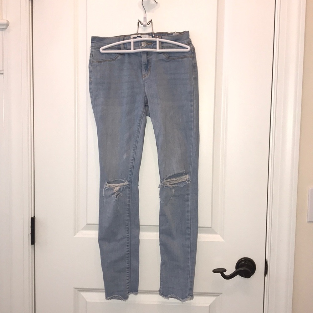 Ripped light washed jeans